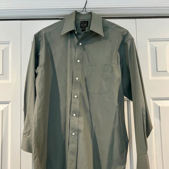Joseph A. Bank Traveler's Collection Men's Button Down Shirt - Picture 1 of 4